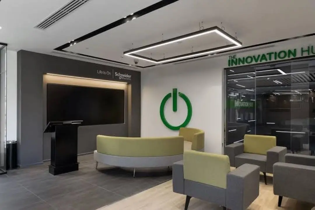 projects/schneider-electric-cairo-headquarter-new-cairo-egypt/schneider-electric-cairo-headquarter-new-cairo-egypt-2.webp